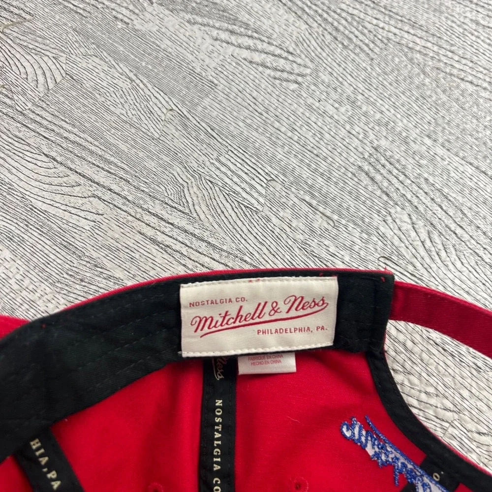 Vintage Mitchell and Ness Detroit Pistons Hat Cap Strap Back Adjustable Red Mens